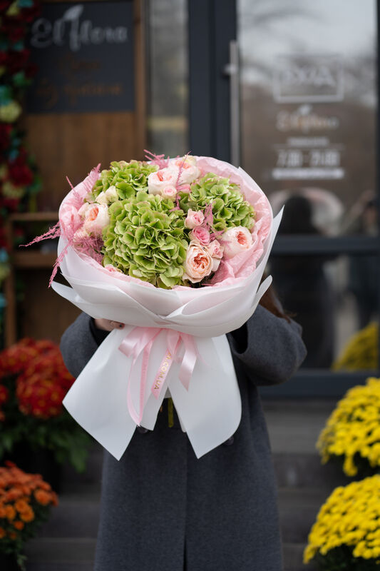 Bouquet "Tenderness in Balance"