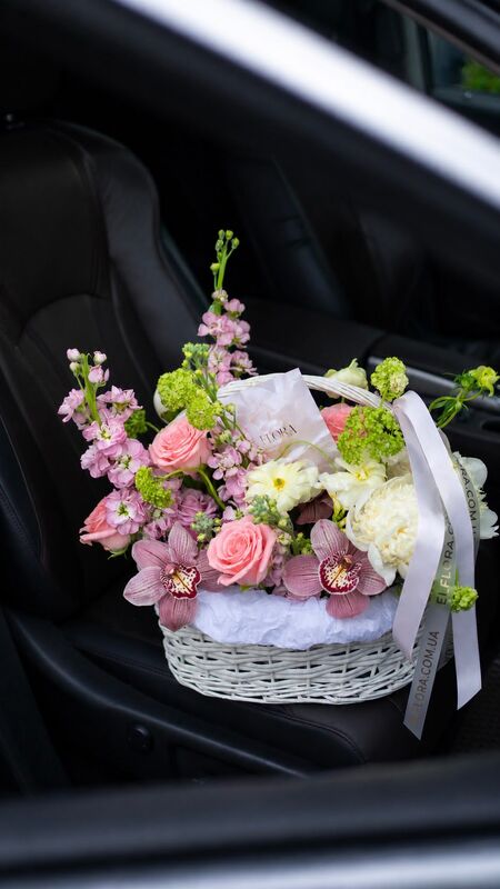Composition "Floral Dessert"